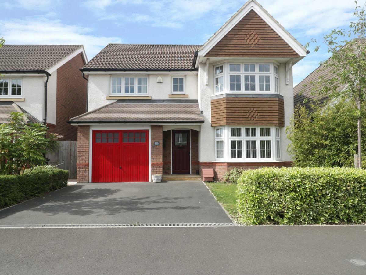 House Martins Villa Devizes Exterior photo