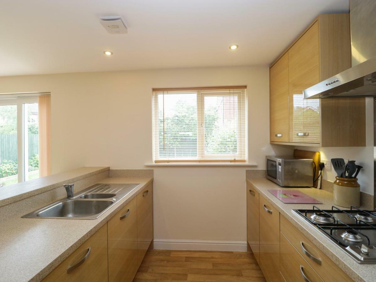House Martins Villa Devizes Exterior photo